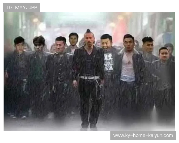 哈姆训练中点名连夸两位年轻后场 哈姆训练中点名连夸两位年轻后场