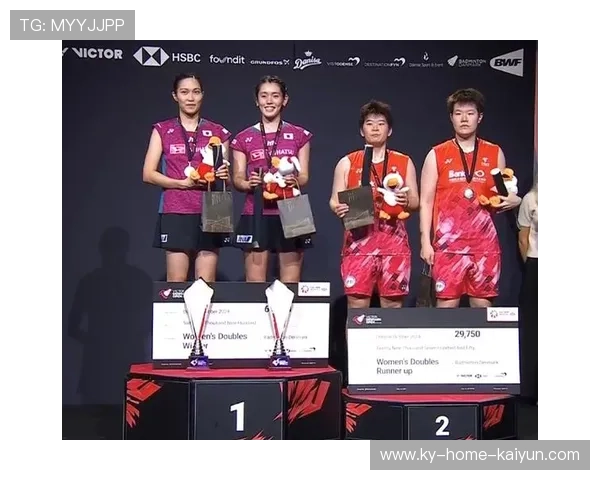 刘圣书女双组合蝉联冠军——赛场上的黄金搭档