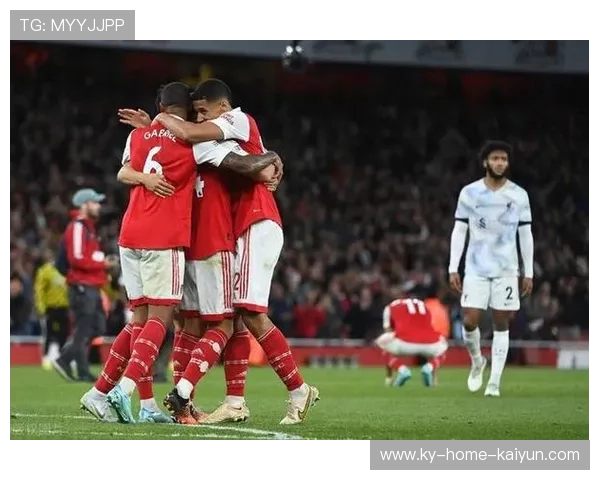 努涅斯禁区内冷静破门